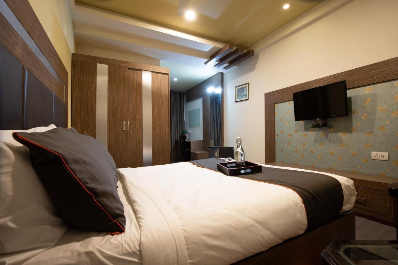 Oyo 79355 Collection O Hotel Adona Meenangadi Eksteriør bilde