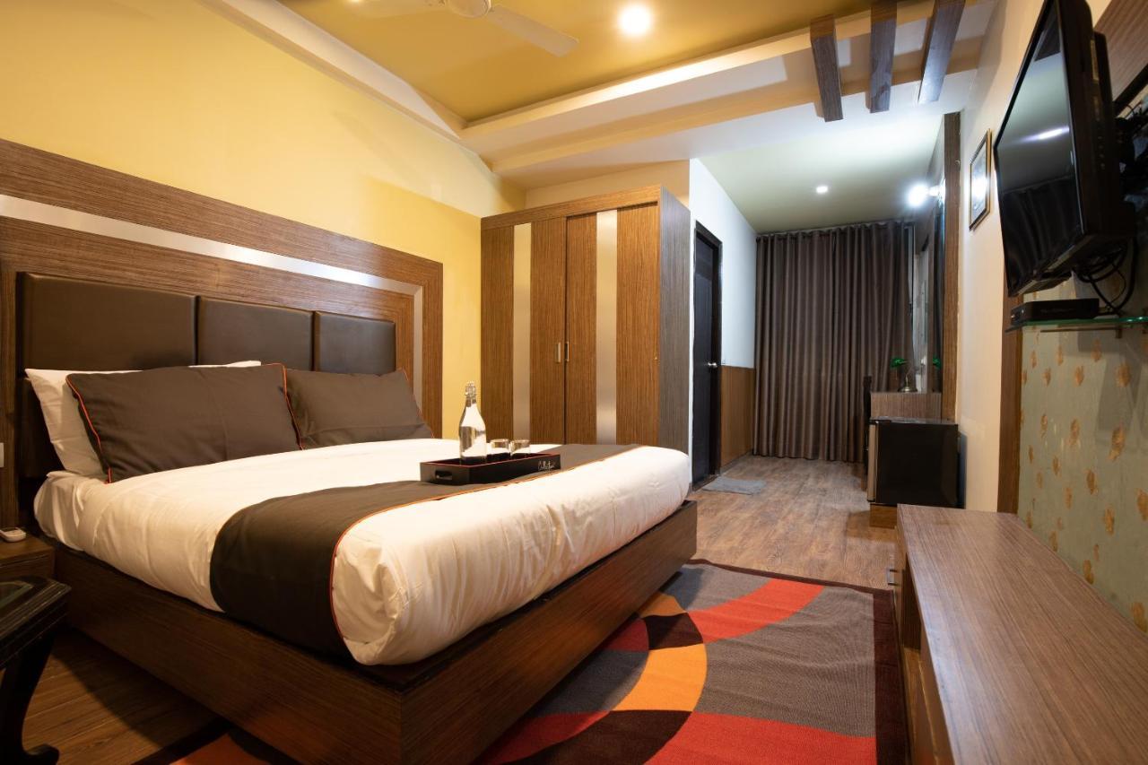 Oyo 79355 Collection O Hotel Adona Meenangadi Eksteriør bilde