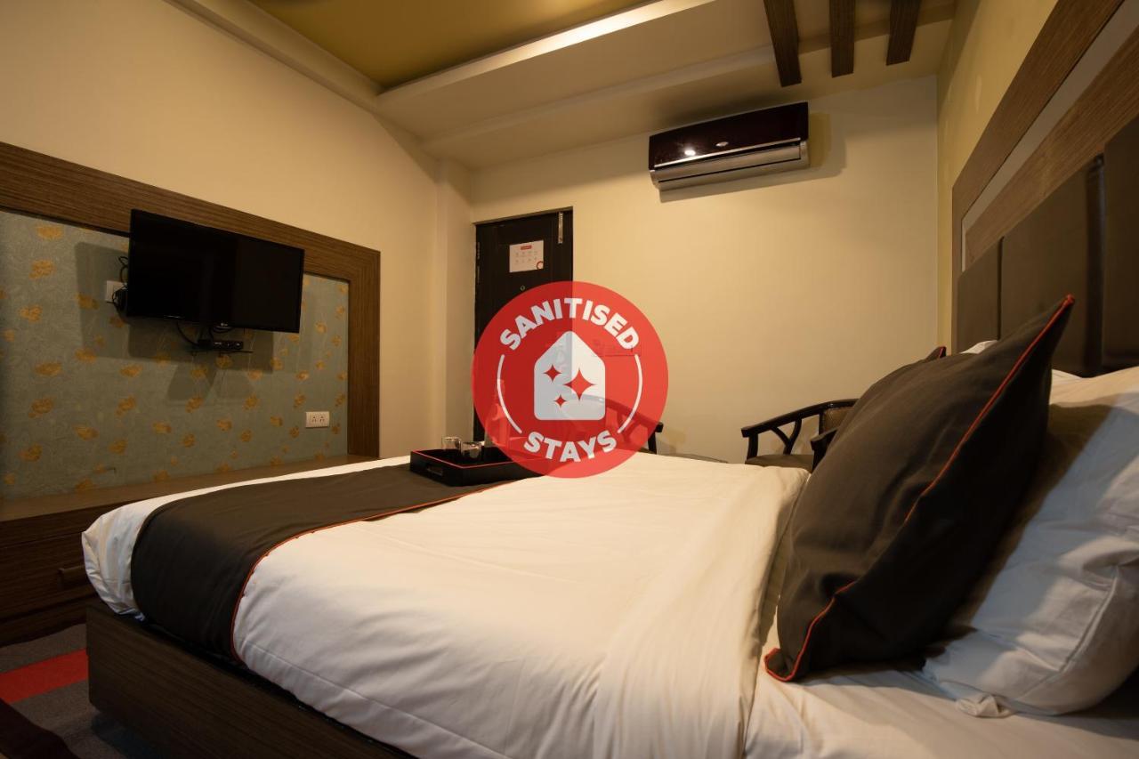 Oyo 79355 Collection O Hotel Adona Meenangadi Eksteriør bilde